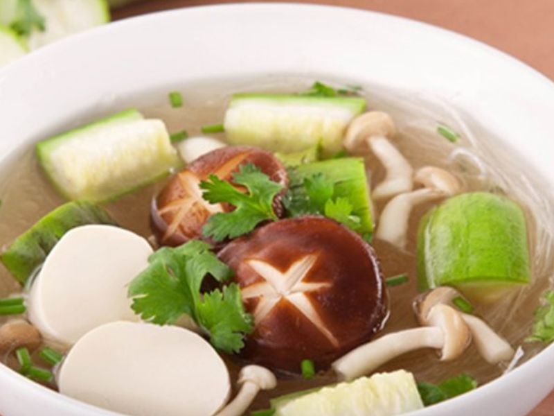 Chế biến canh bún tàu đậu hũ chay