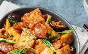 Đậu hũ om nấm hương